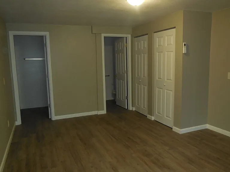 696 N Myrtle Rd — Photo 5