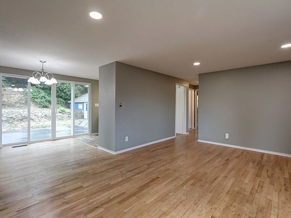 3rd image of 3244 46th Ave SW