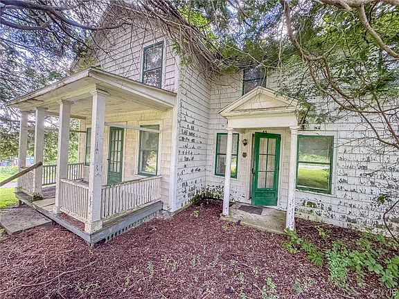 2nd image of 45 Oak Hill Rd