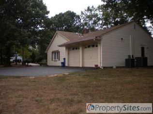 28 Bartle Rd, Somerset, NJ 08873