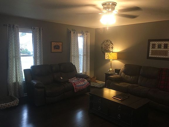 4th image of 329 Savannah Dr