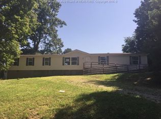 1878 Lakewood Dr, Charleston, WV 25312