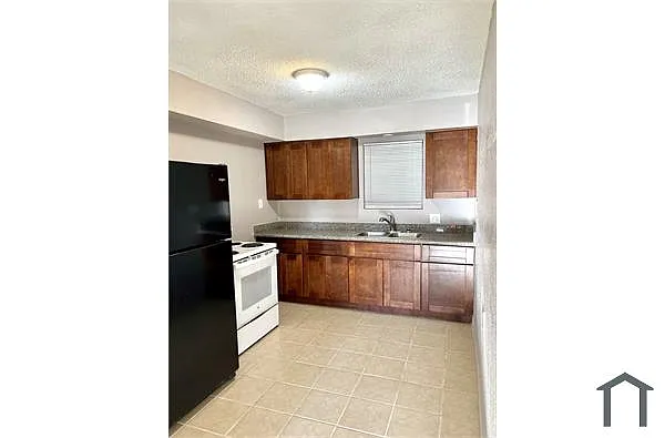 Building Photo - 2811 Avenue M #5