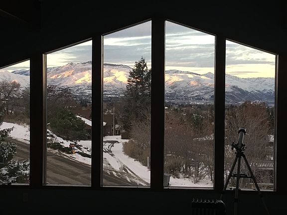 3rd image of 1431 Skyline Dr