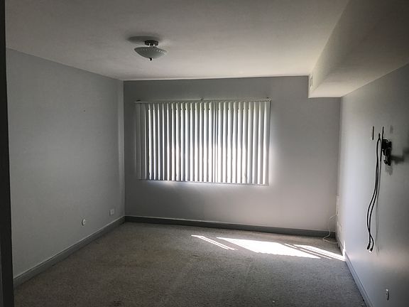 4th image of 4000 Bayside Dr Unit 109