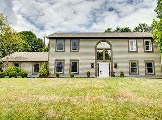 2219 Shadowood Cir, Bellbrook, OH