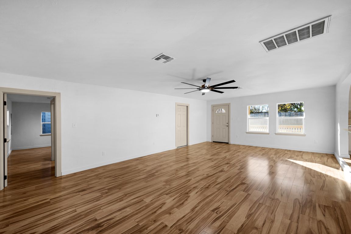 next background image