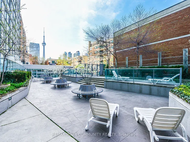 96 Saint Patrick St #501 — Photo 16