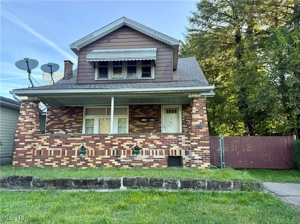 818 Billingsgate Ave, Youngstown, OH 44511