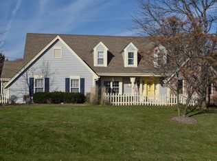 8808 W Bennington Ct, Mequon, WI 53097