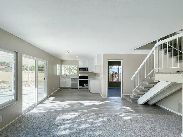44555 Benald St — Photo 3