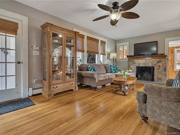 5th image of 929 Wilcoxson Ave