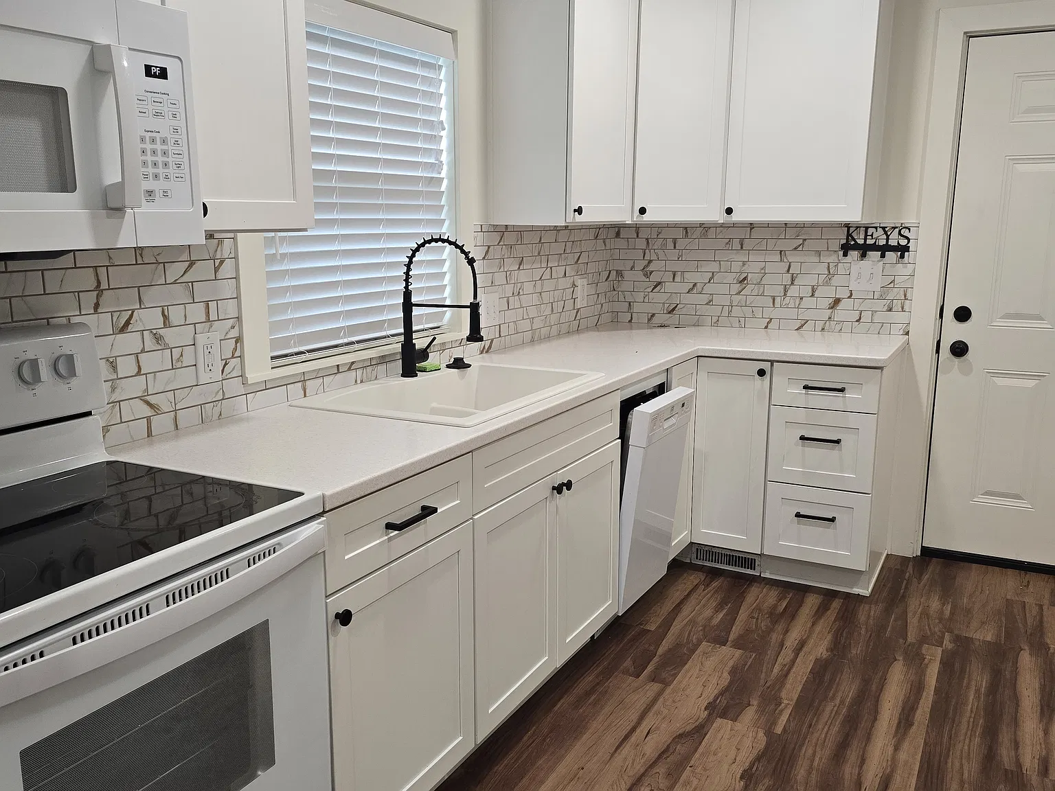 2 bed, 720 sqft, $1,000 — Photo 4