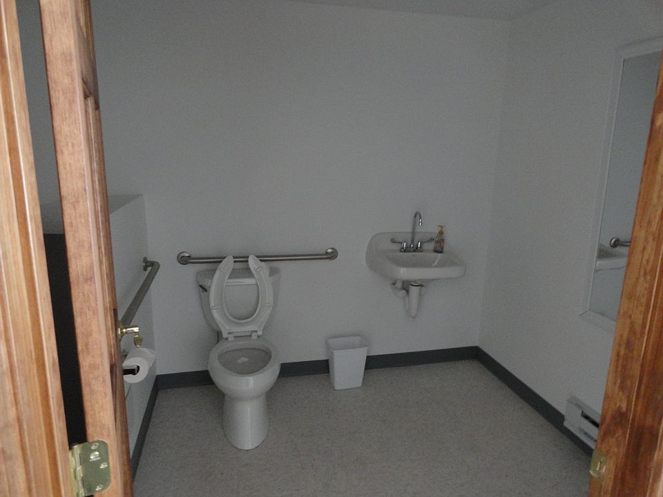 2nd image of 895 Kennedy Memorial Dr Ste 4