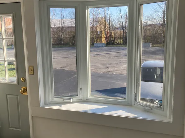 207 E 2nd St, East Syracuse, NY 13057