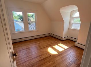 16 S Parsonage St #2, Rhinebeck, NY 12572