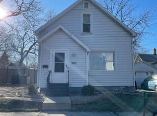 803 S Lee St, Bloomington, IL 61701