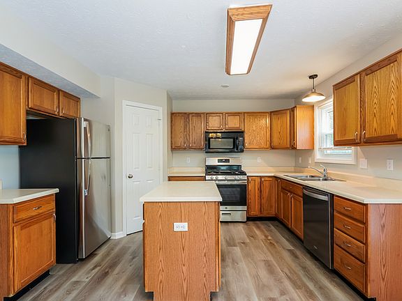 5th image of 6121 E Newberry Ct