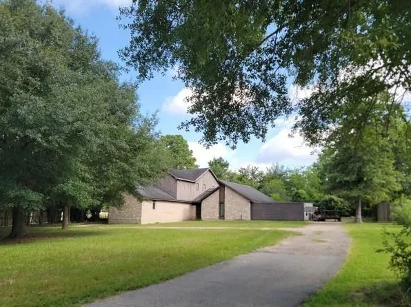 12534 Lazywood St, Pinehurst, TX 77362