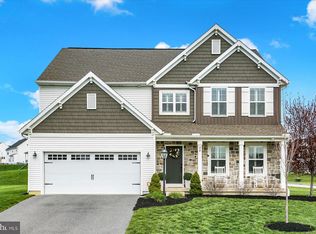 28 Bayberry Rd, Carlisle, PA 17013