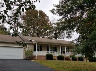 2536 Lake Pointe Dr, Cookeville, TN 38506
