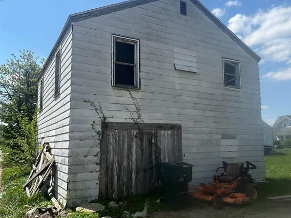 1302 S Hackley St, Muncie, IN 47302