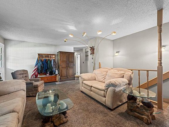 4th image of 214 Johnson St