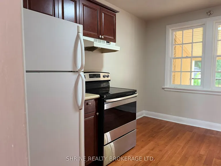 367 Springbank Dr — Photo 7