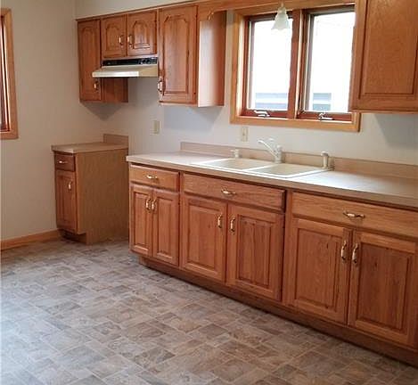 5th image of 24 Wallace Ave