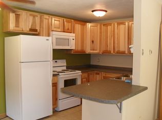 504 17th St S APT 03, Moorhead, MN 56560