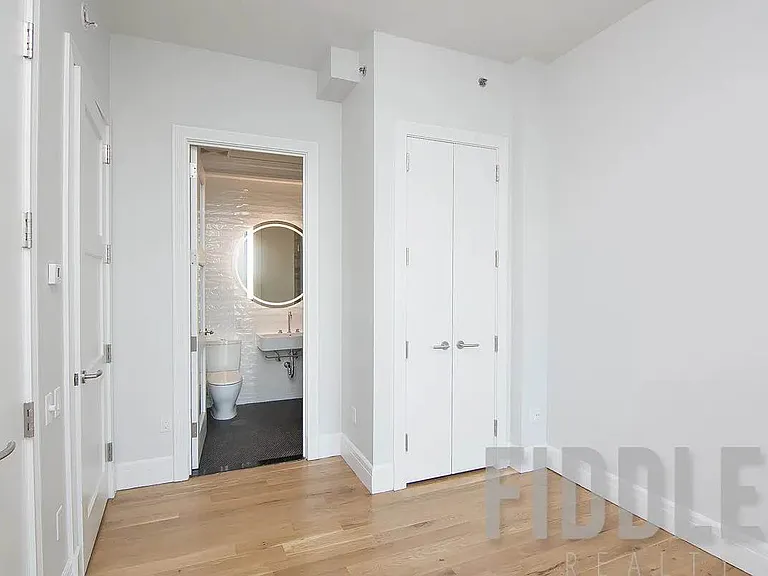 4441 Purves St #2106 — Photo 6