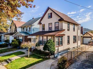 14622 Kalmia Ave, Flushing, NY 11355