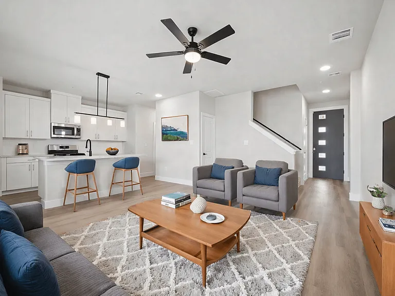 Townhomes at Sam Rayburn — Photo 32