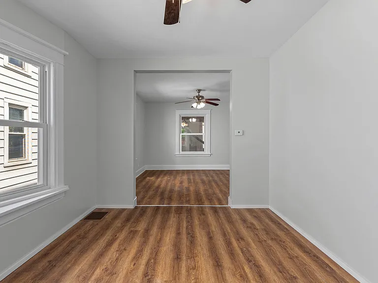 134 W Chestnut St — Photo 17
