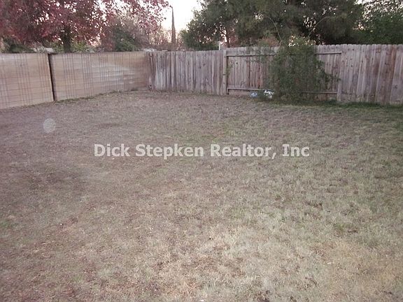 2nd image of 8850 Valley Oak Dr
