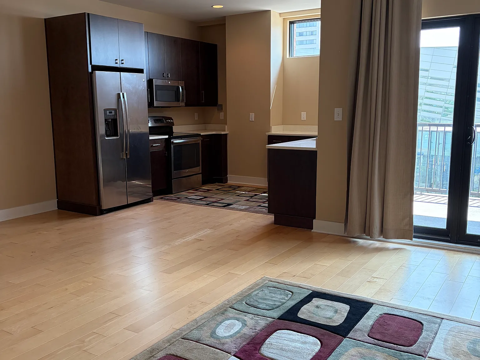 2 bed, 1396 sqft, $2,500 — Photo 3