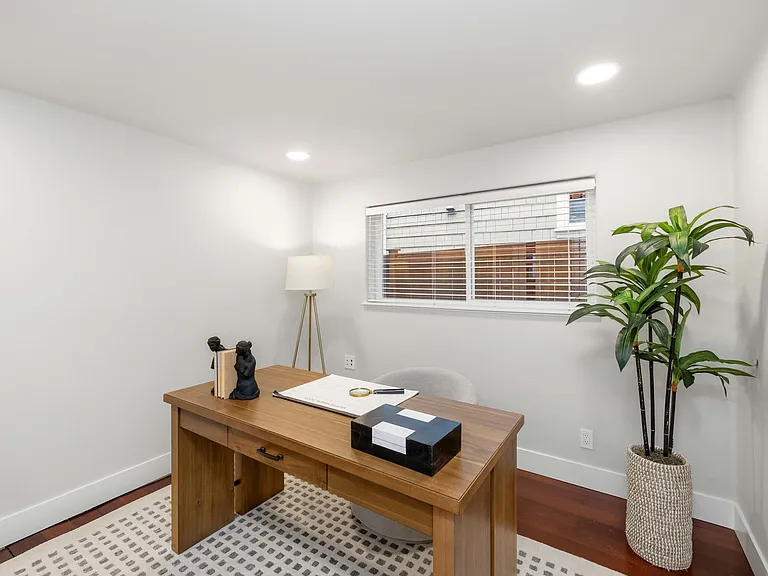 17714 SE 40th Pl — Photo 22