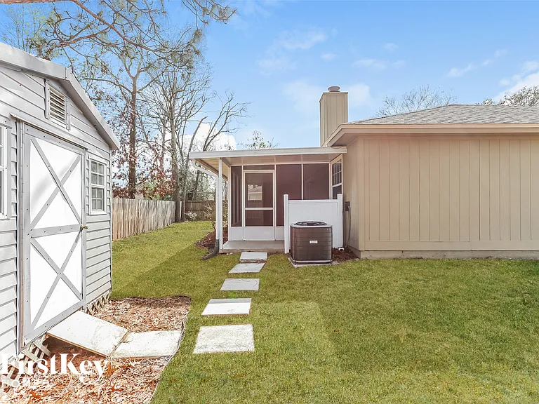 8047 Queensferry Ln — Photo 15