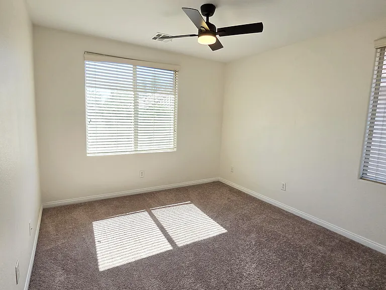 5516 Grey Pointe St — Photo 21