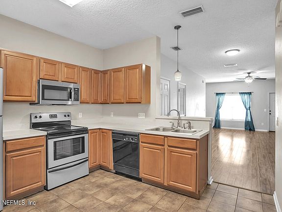 5th image of 616 SOUTHBRANCH Drive