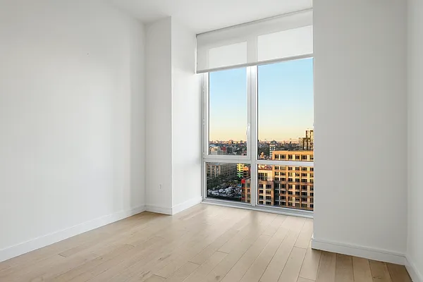 Rented by Stonehenge NYC LLC | media 7