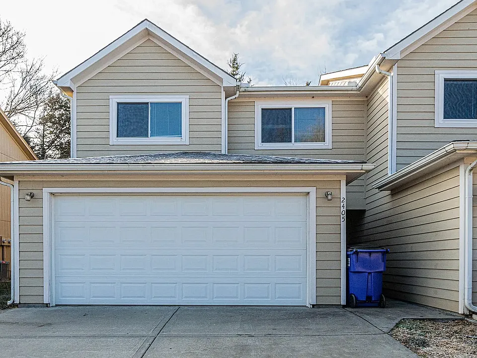 2405 Deerfield Blvd