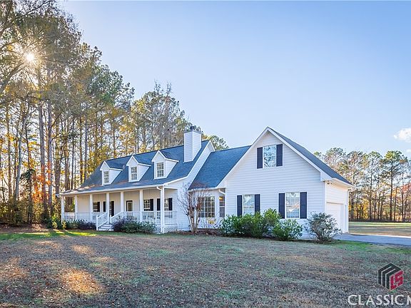 2nd image of 286 Lakeview Drive