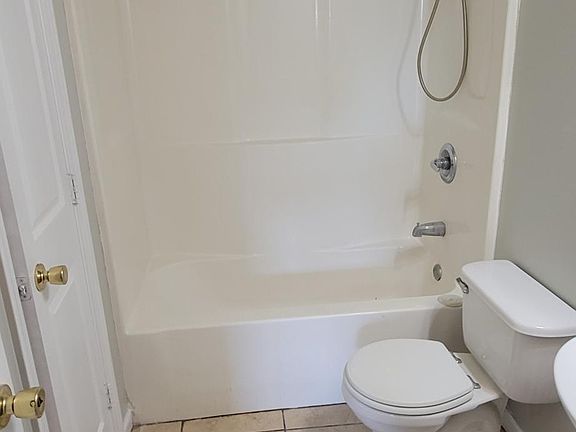 5th image of 8743 Gervais St