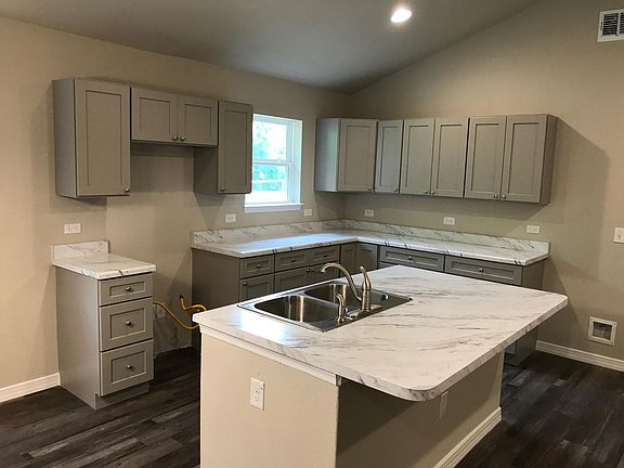3rd image of 2347 Dakota St
