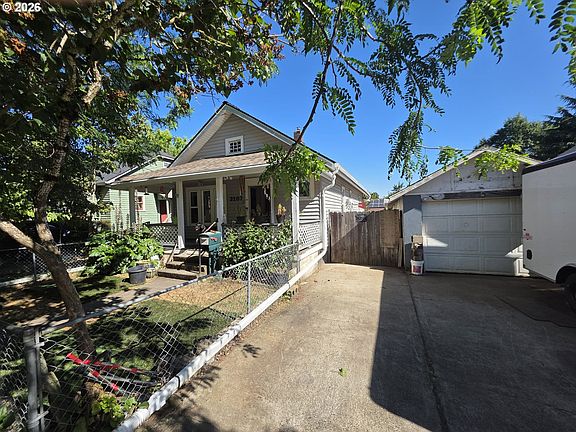 4th image of 2107 N Terry St