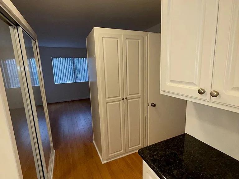 10760 Rose Ave. — Photo 11