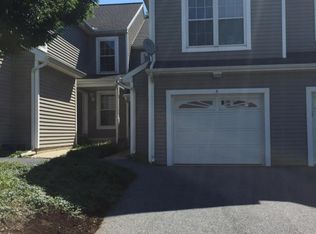 48 Harvest Rd, Lancaster, PA 17602