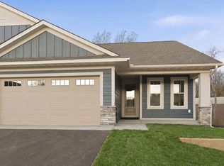 2823 Thompson Dr, River Falls, WI 54022