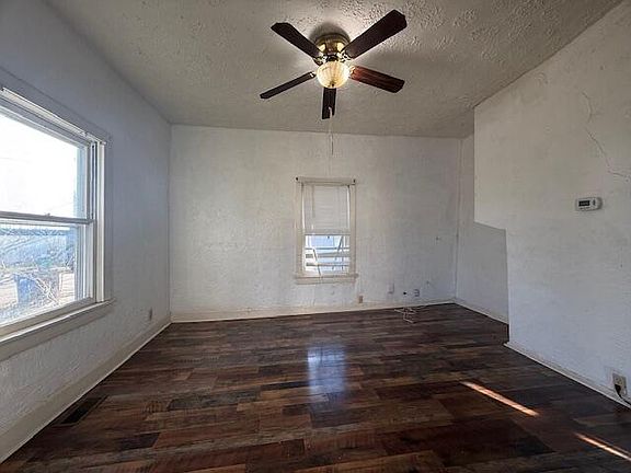 5th image of 1621 W Chestnut Street